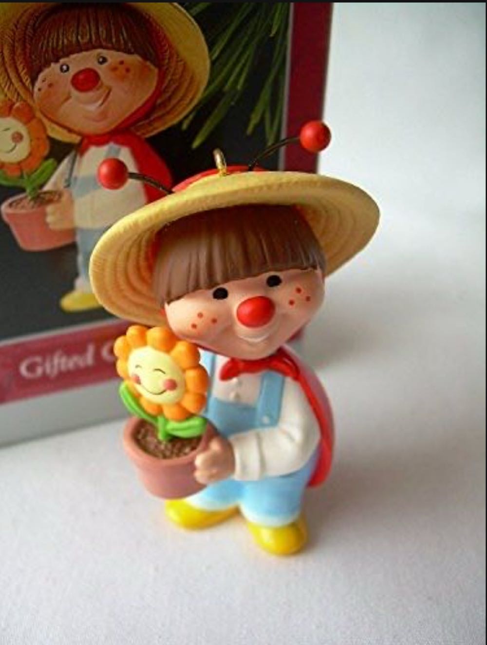 Gifted Gardener  (Birds Gardens) ornament collectible [Barcode 015012437881] - Main Image 2