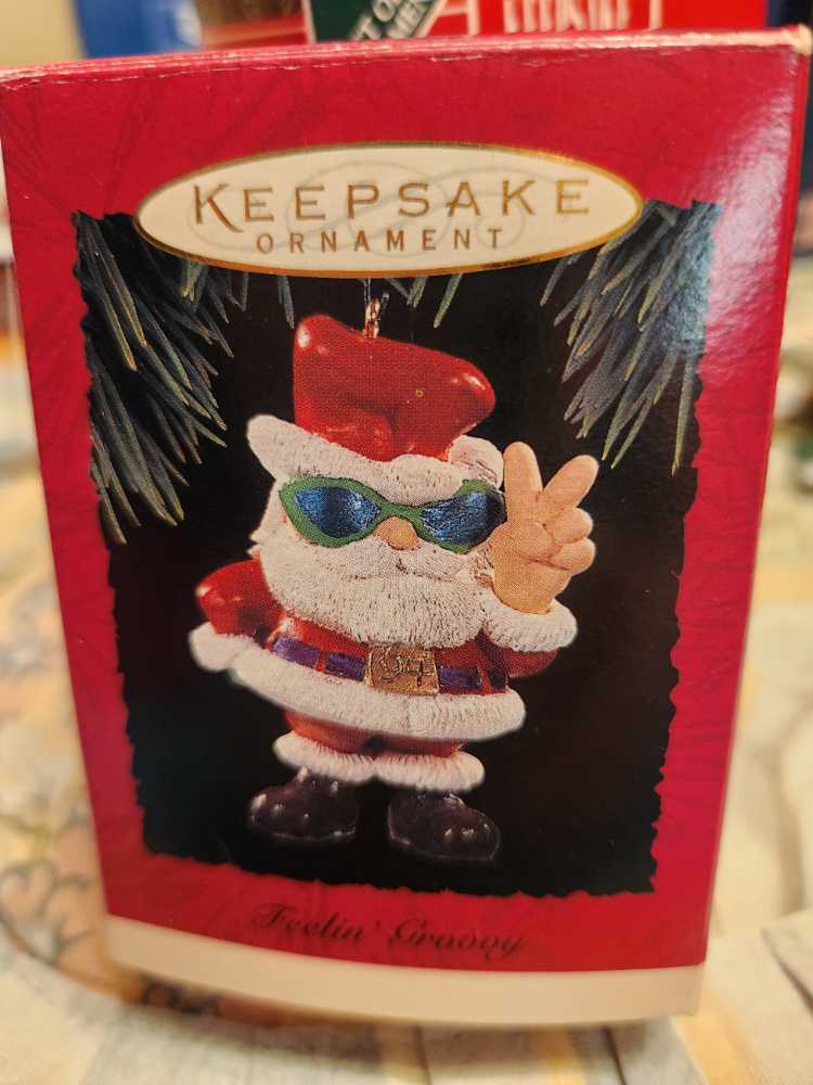 Feeling Groovy  (Santa Reindeer Elves) ornament collectible [Barcode 015012139174] - Main Image 2