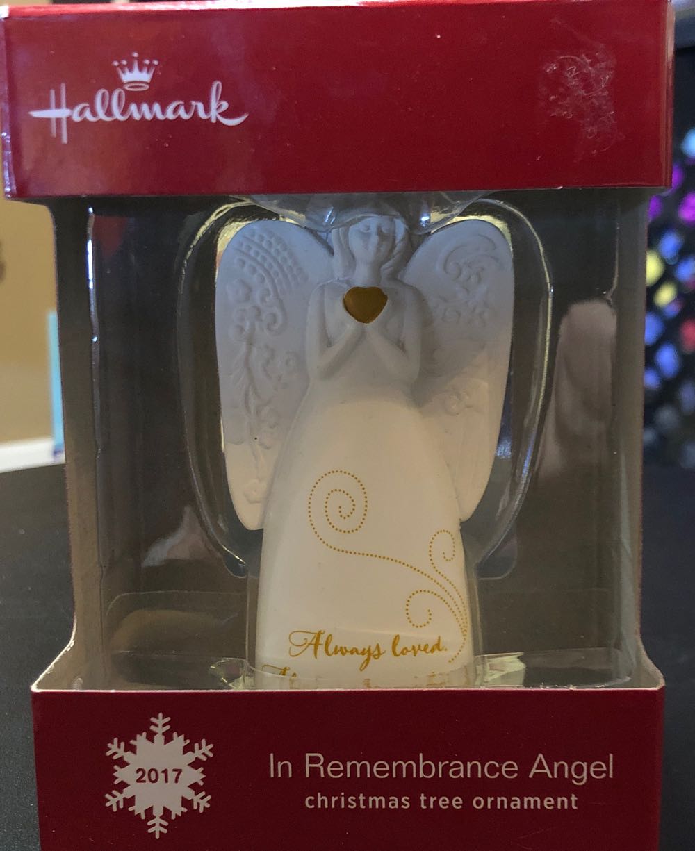 In Remembrance Angel: 2017  ornament collectible [Barcode 763795306213] - Main Image 2
