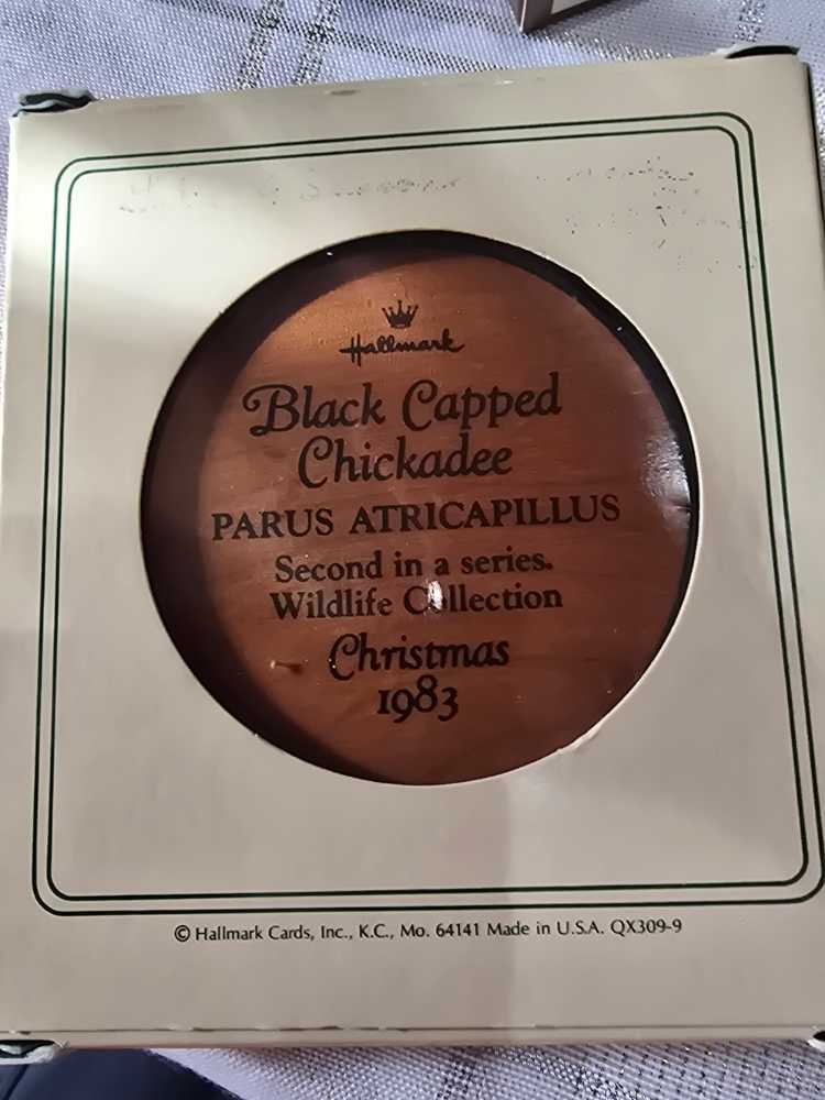 Black Capped Chickadee - Wildlife Collection Series ornament collectible - Main Image 2