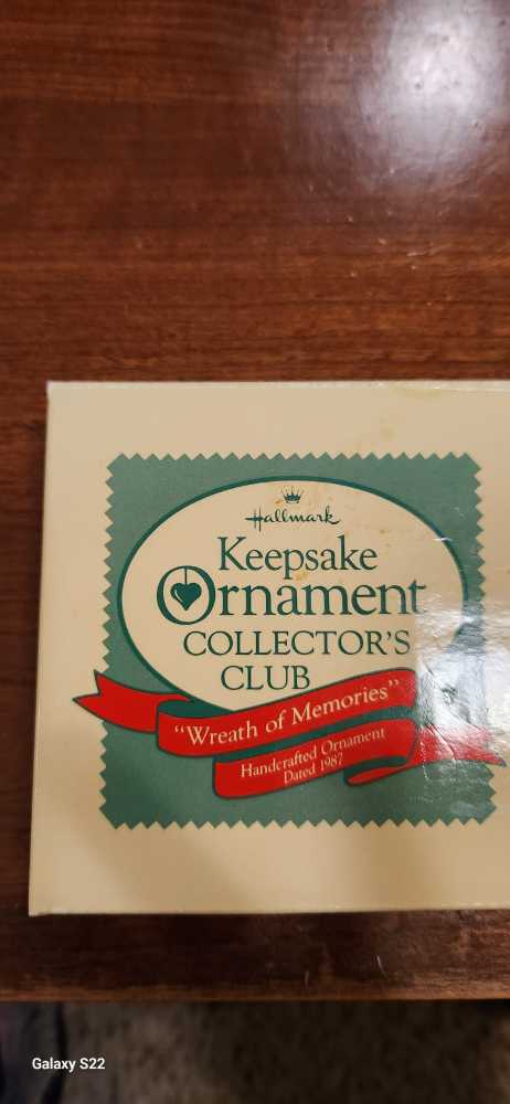 Wreath Of Memories (1987) - Keepsake Ornament Collector’s Club (Wreath) ornament collectible - Main Image 2