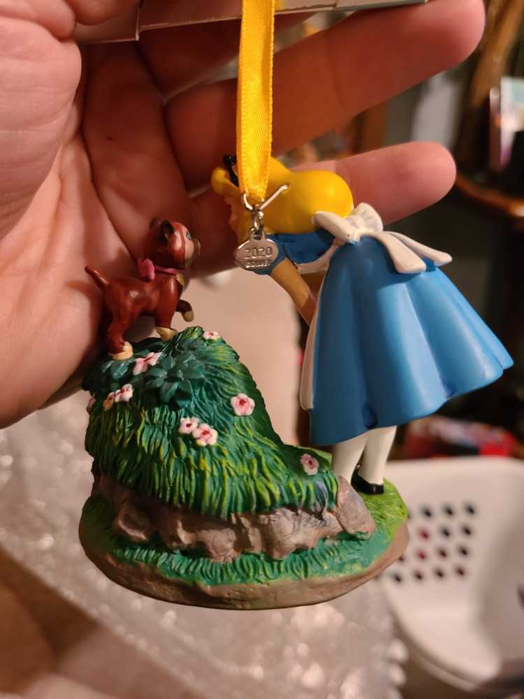 Alice And Dinah  - Disney Sketchbook (Walt Disney Productions) ornament collectible [Barcode 465069791274] - Main Image 2