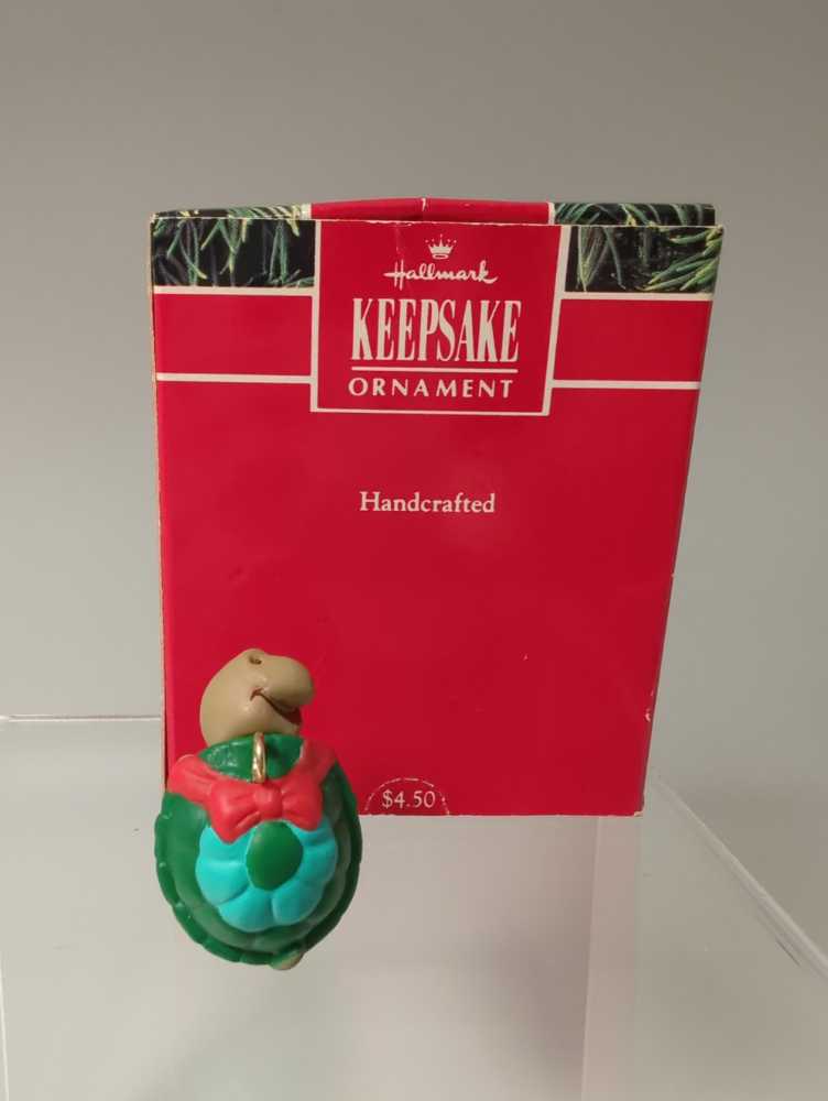 MO - Courier Turtle - Keepsake Miniature (Keepsake Miniature) ornament collectible [Barcode 070000027659] - Main Image 4