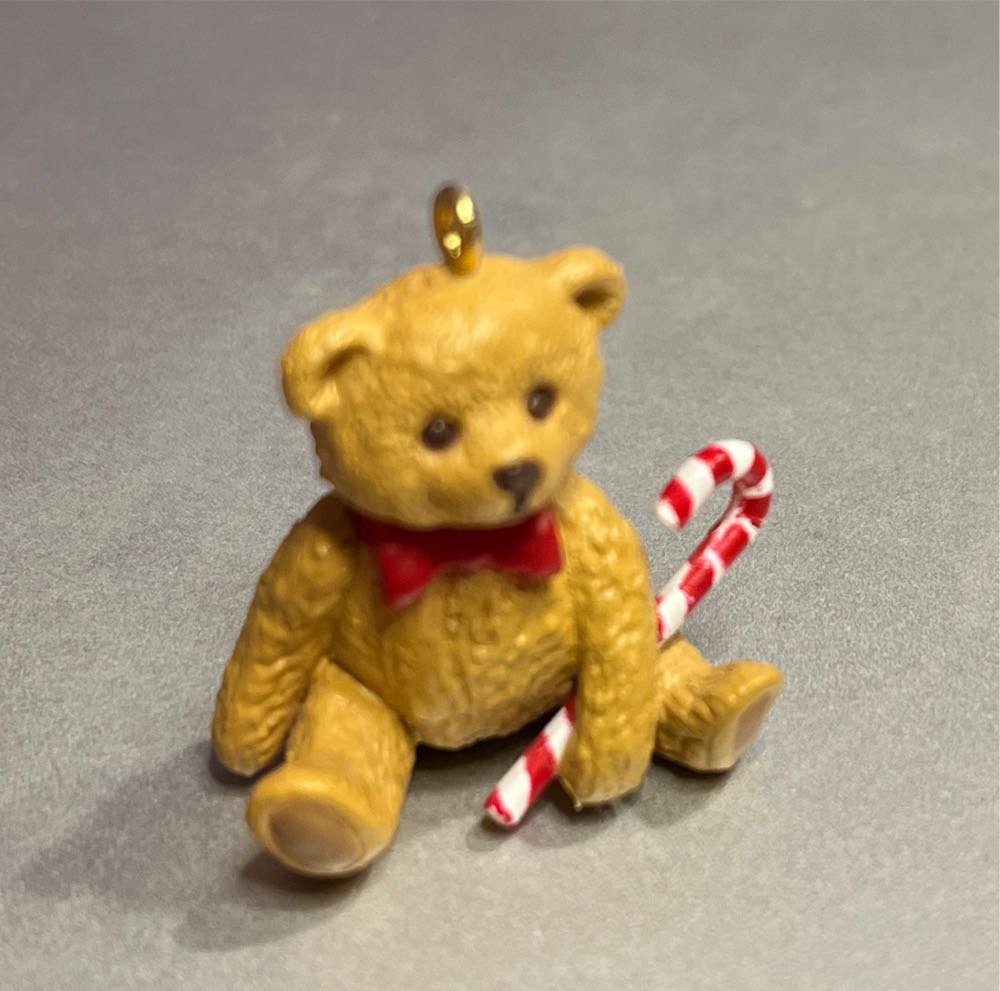 Miniature Christmas Bear - Keepsake Miniature (Christmas Bear) ornament collectible [Barcode 015012304879] - Main Image 3