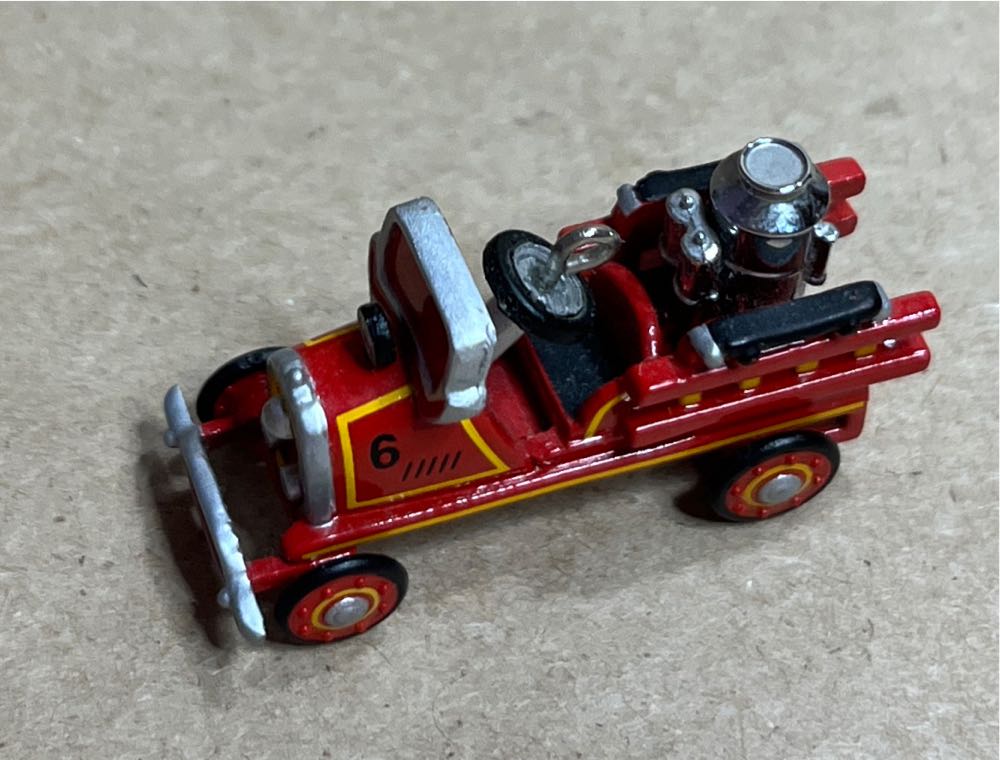 1924 Toledo Fire Engine #6 - Miniature Kiddie Car Classics (Miniature) ornament collectible [Barcode 015012578485] - Main Image 3