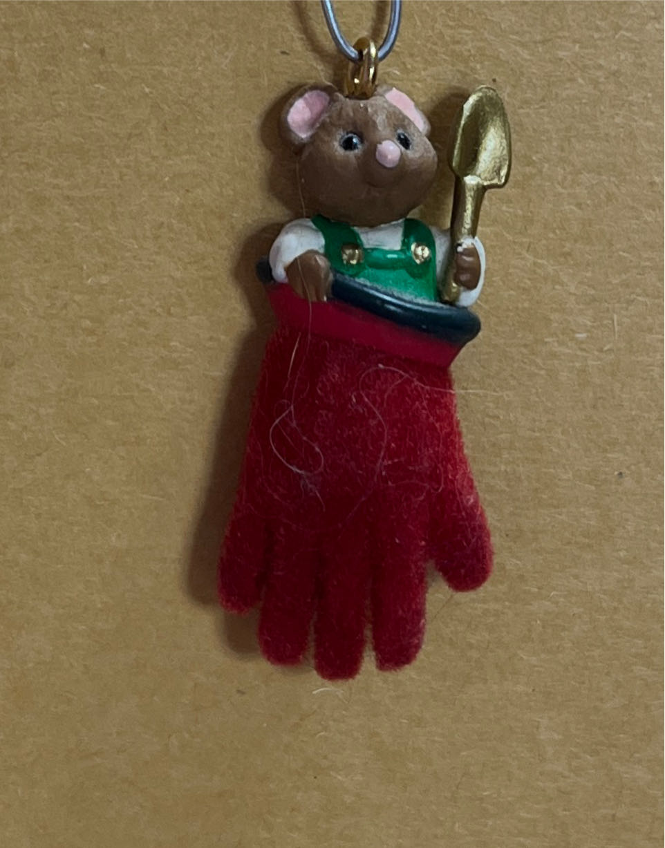 Miniature A Gift For Gardening  (Miniature) ornament collectible [Barcode 015012680577] - Main Image 3