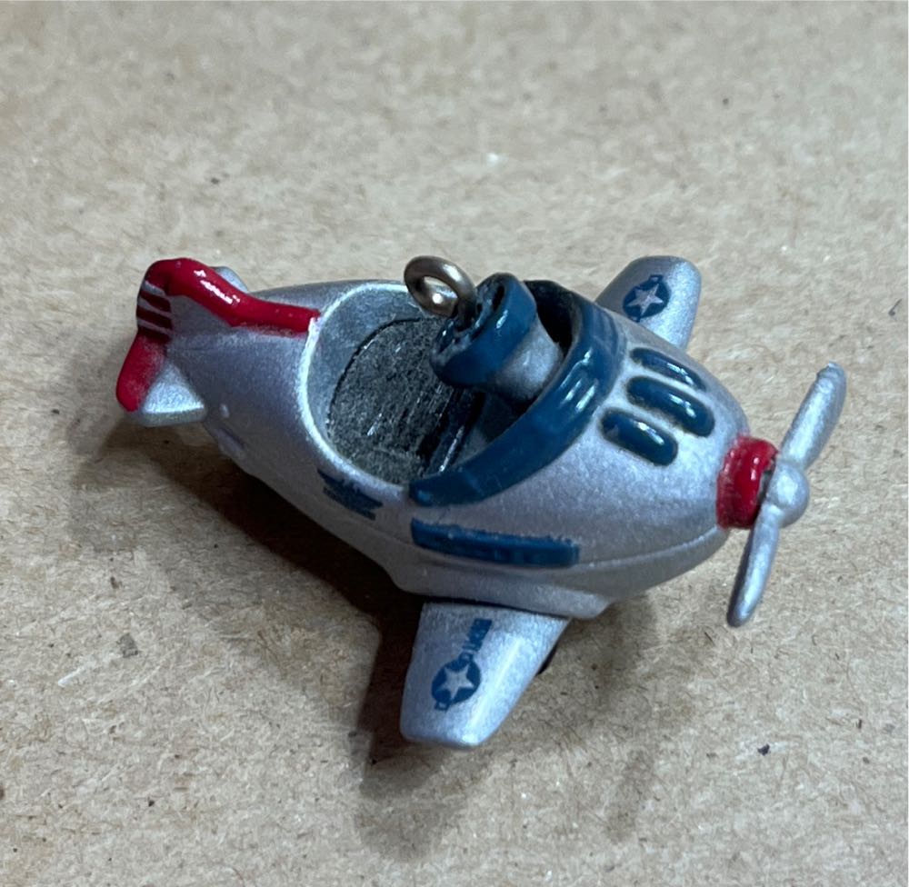 Murray Incorporated “Pursuit” Airplane - Miniature Kiddie Car Classics (Miniature) ornament collectible [Barcode 015012375183] - Main Image 3