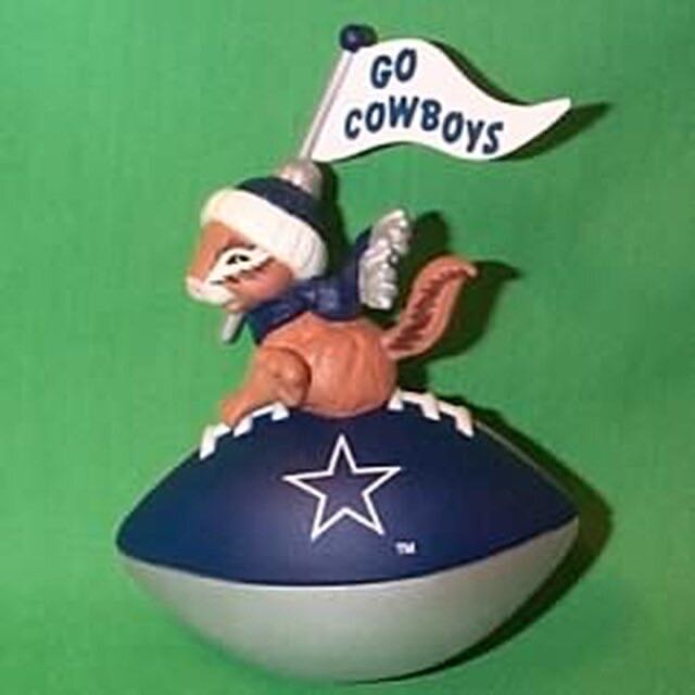 Hallmark Keepsake Ornament Nfl Collection Dallas Cowboys Football Chipmunk - NFL Collection - Dallas Cowboys (Football, Sports, Chipmunk) ornament collectible [Barcode 015012501551] - Main Image 2