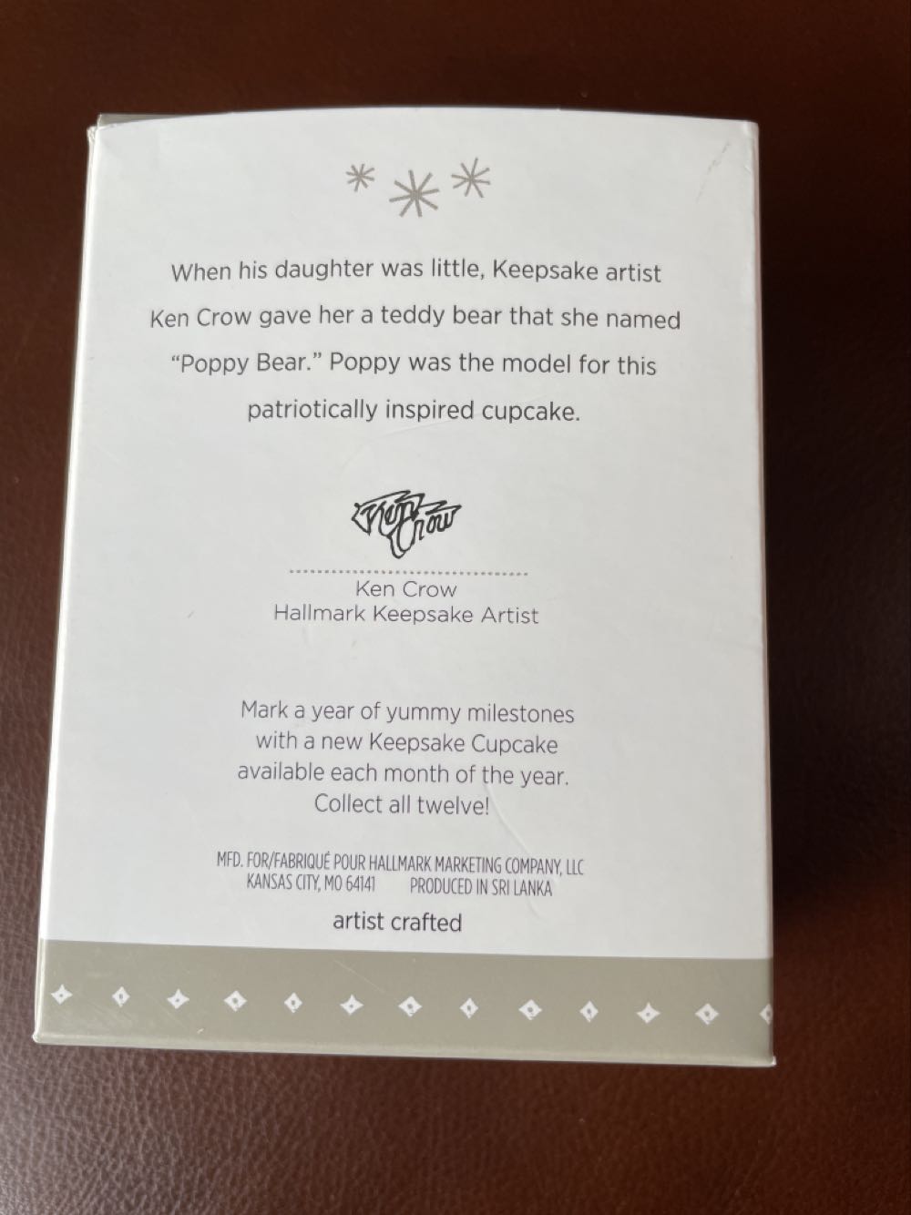 Maple Leaf Bear - Keepsake Cupcakes (Canada) ornament collectible [Barcode 763795983384] - Main Image 2