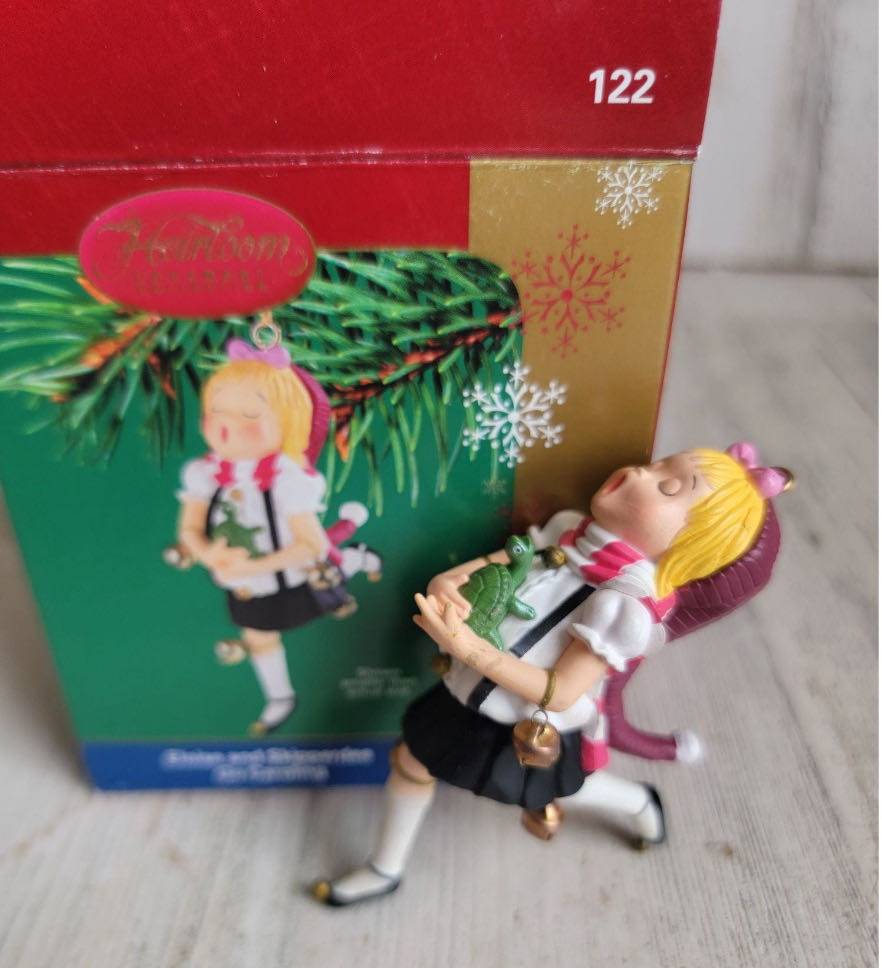 Eloise & SkipperDee Go Caroling - Books (Book Characters) ornament collectible [Barcode 661526171836] - Main Image 4
