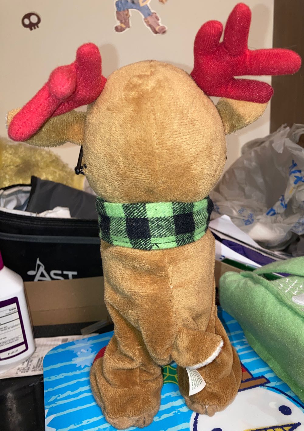 Dancing Reindeer - Lil Man (Plush) ornament collectible - Main Image 2