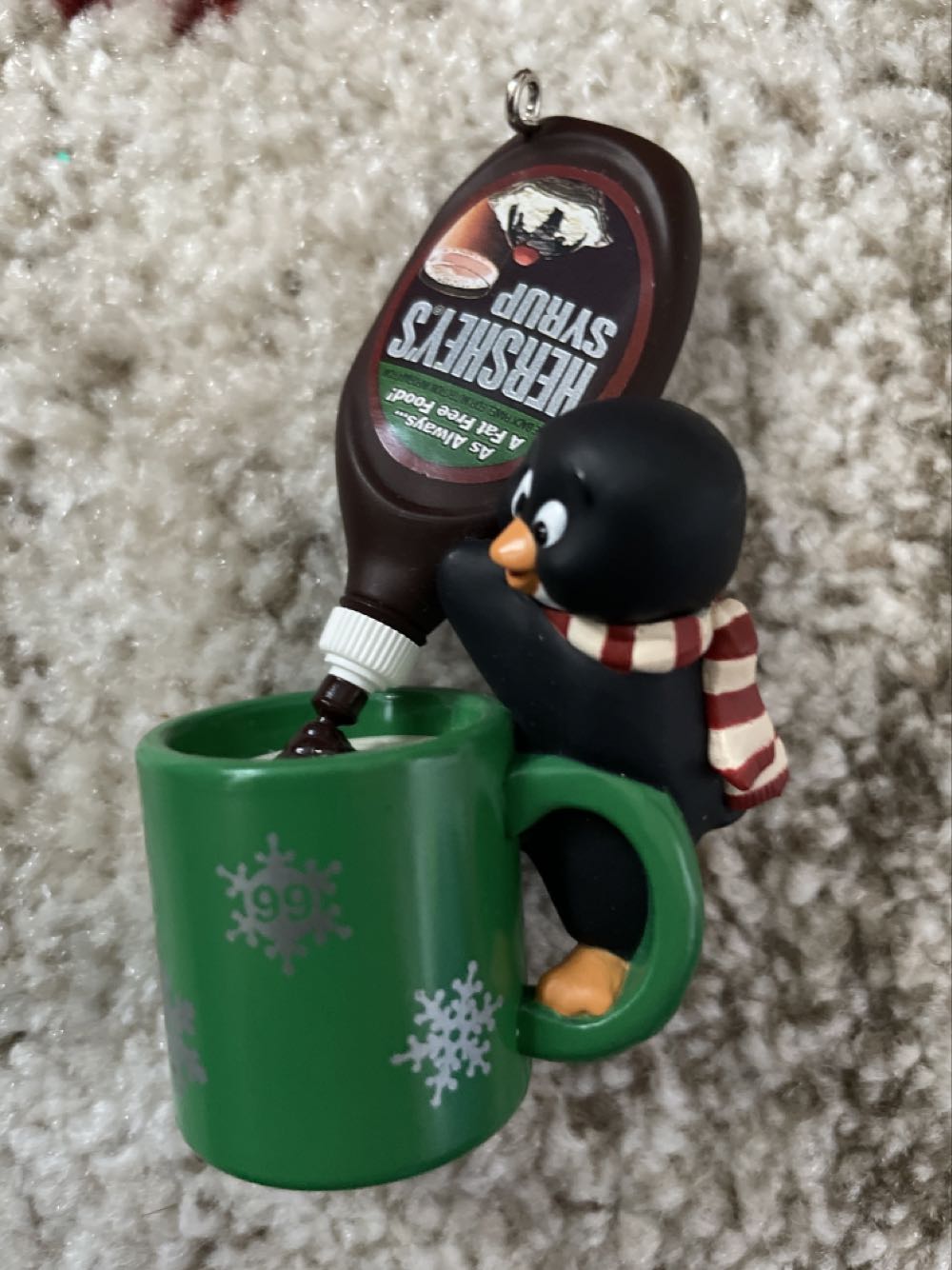 Cocoa Break (Colorway) - Food (Hershey’s) ornament collectible [Barcode 015012524420] - Main Image 3