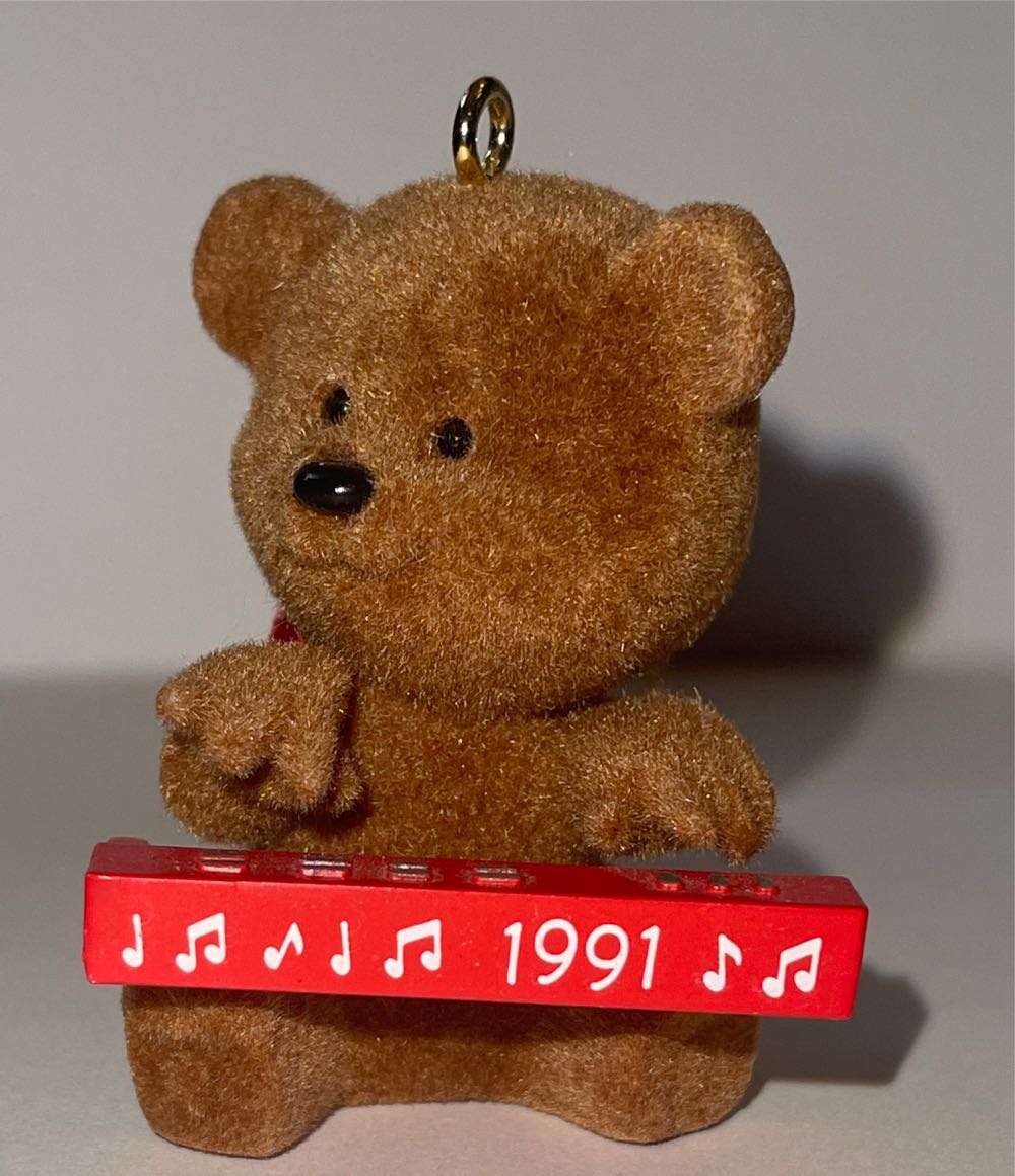 Notes Of Cheer - Hallmark Keepsake (Bears) ornament collectible [Barcode 070000027406] - Main Image 3