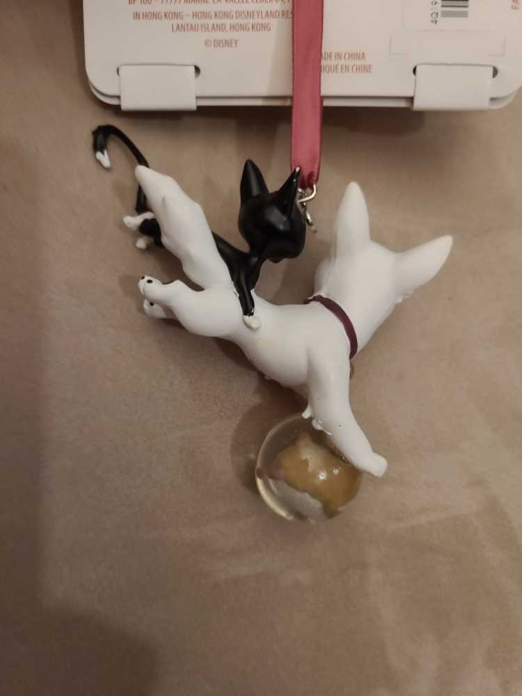 Bolt - Bolt, Mittens & Rhino - Disney Bolt (Disney Sketchbook) ornament collectible [Barcode 465061595481] - Main Image 2