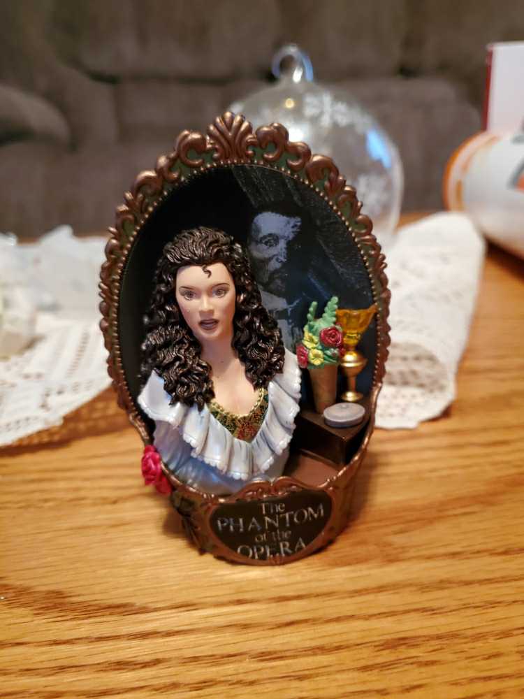 Angel Of Music  ornament collectible [Barcode 883515933144] - Main Image 2