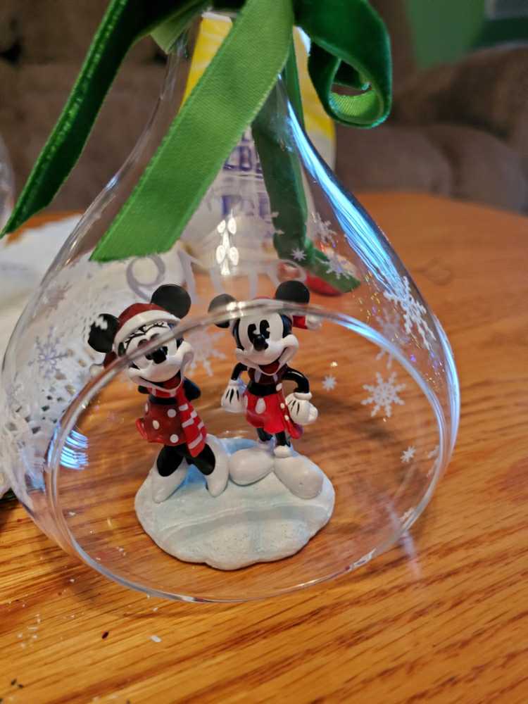Mickey & Minnie - Disney Sketchbook ornament collectible [Barcode 465063302483] - Main Image 2