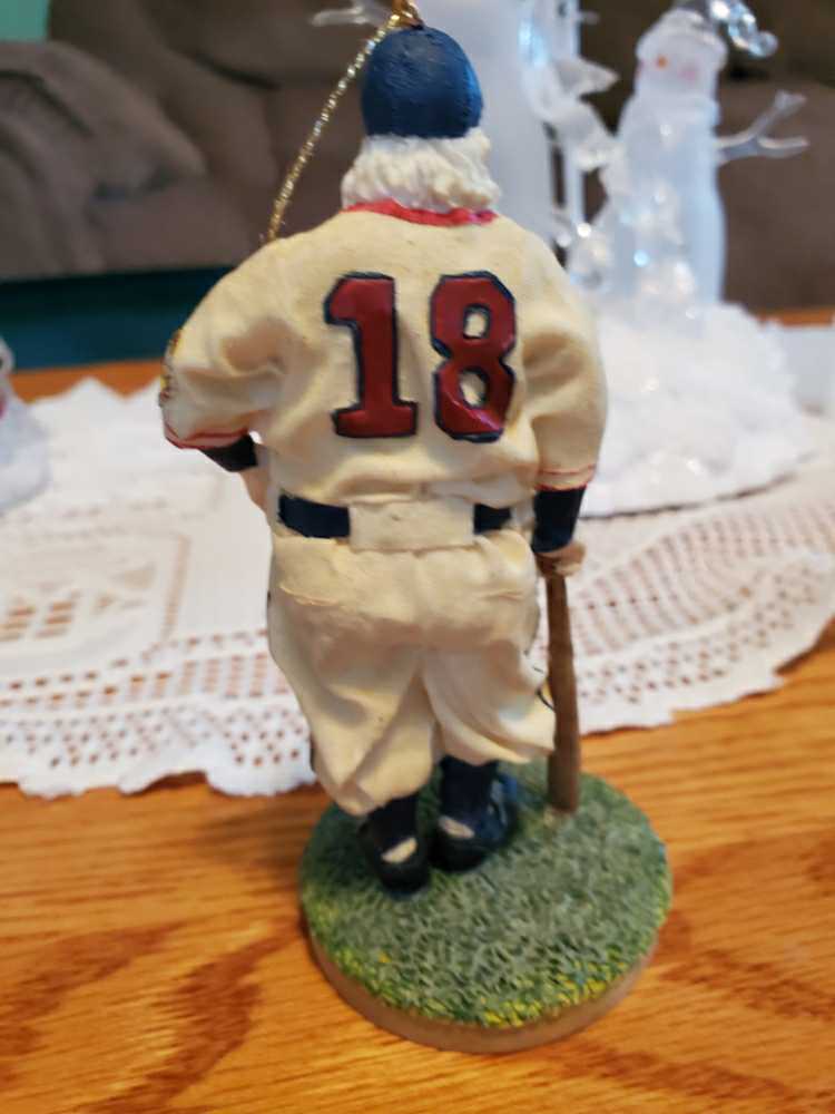 1933 Cleveland Indians - The Major League Baseball Copperstown Santa Claus ornament collectible [Barcode 053839085076] - Main Image 2