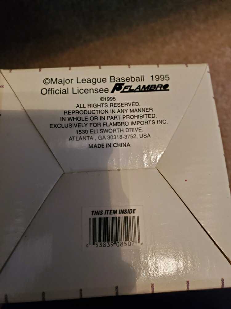 1933 Cleveland Indians - The Major League Baseball Copperstown Santa Claus ornament collectible [Barcode 053839085076] - Main Image 4