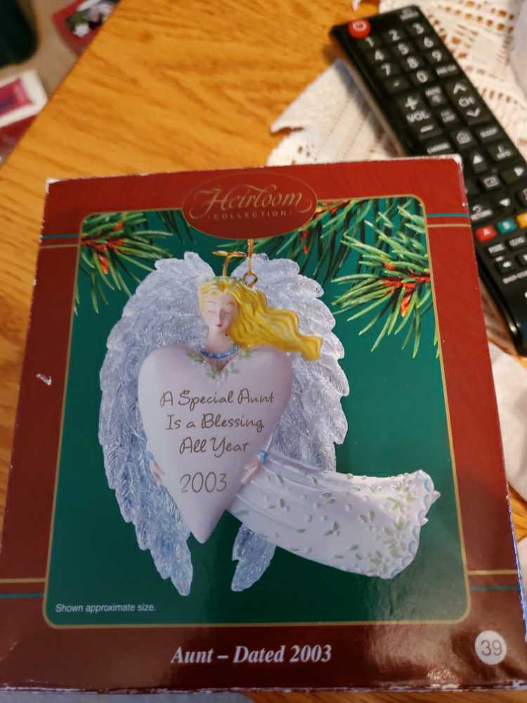 Aunt - 2003  ornament collectible [Barcode 661526033134] - Main Image 2