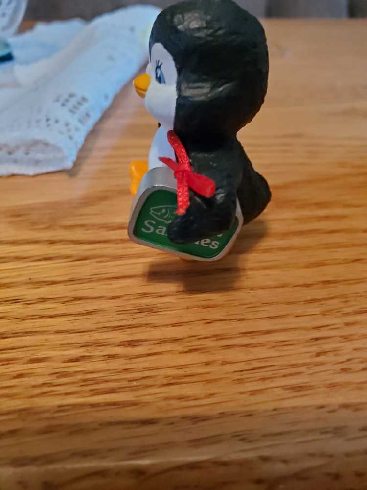 Penguin Sardine  ornament collectible - Main Image 2