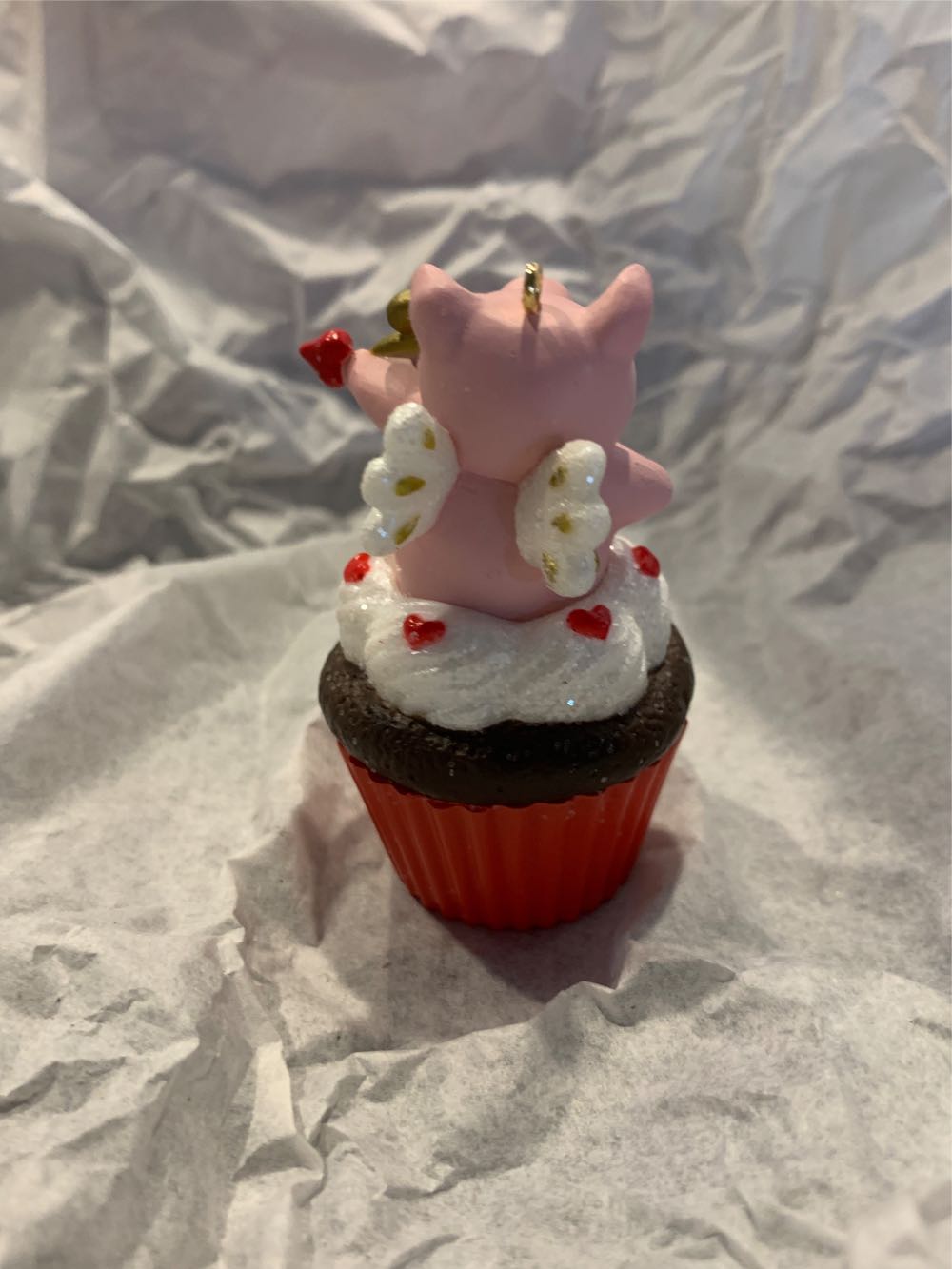 Little Cupiggy Keepsake - Valentine (Cupcake) ornament collectible [Barcode 763795982684] - Main Image 4