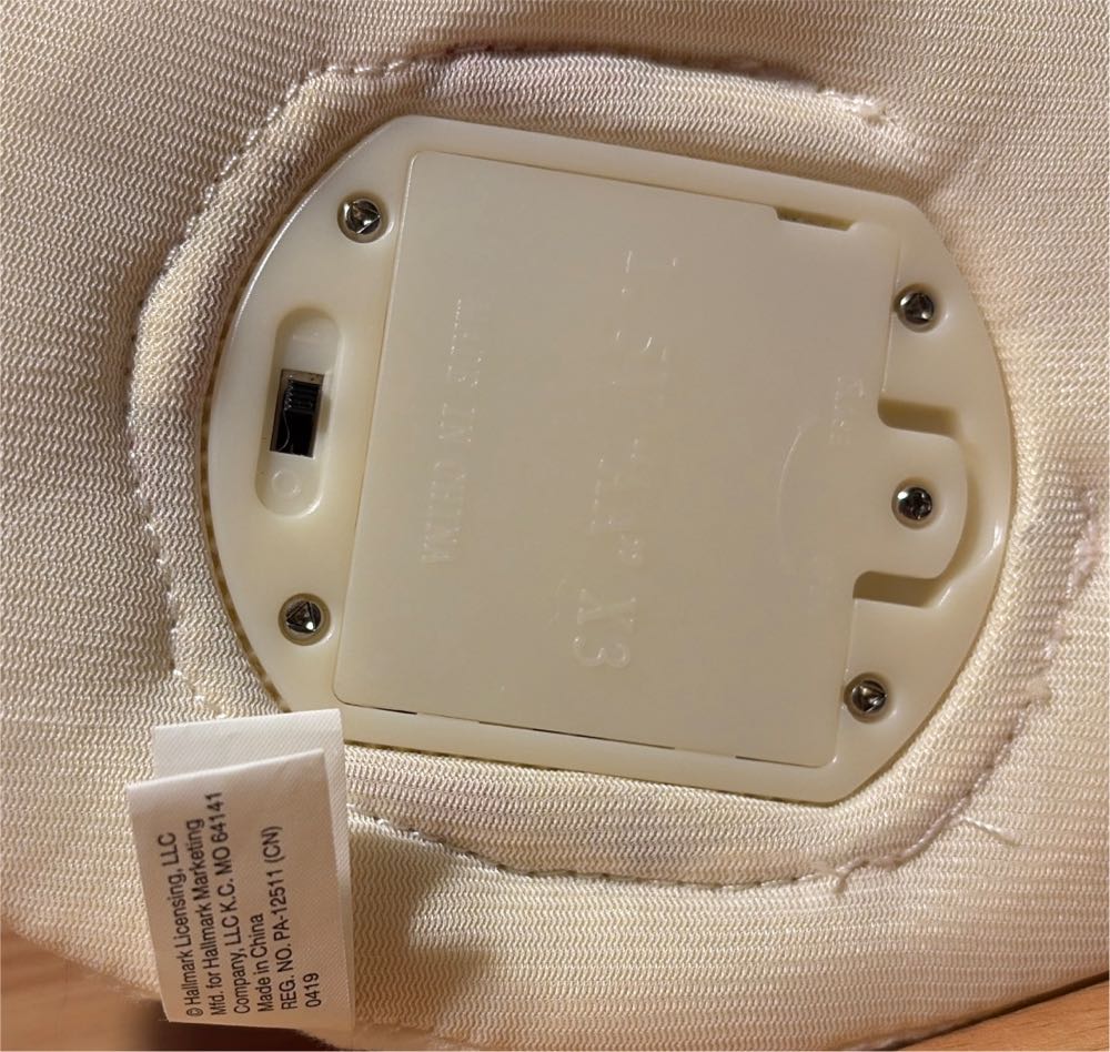 Jingle Pals, Story Time - Jingle Pals (Snowmen) ornament collectible [Barcode 763795536115] - Main Image 4