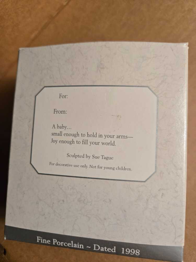 World Of Wishes Precious Baby  ornament collectible [Barcode 015012449440] - Main Image 2