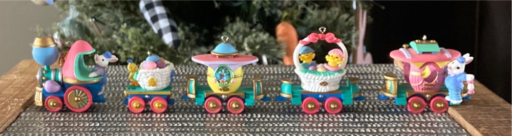 Easter Collection Cottontail Express #4 Flatbed Car - Cottontail Express (Easter Train) ornament collectible [Barcode 015012479140] - Main Image 3
