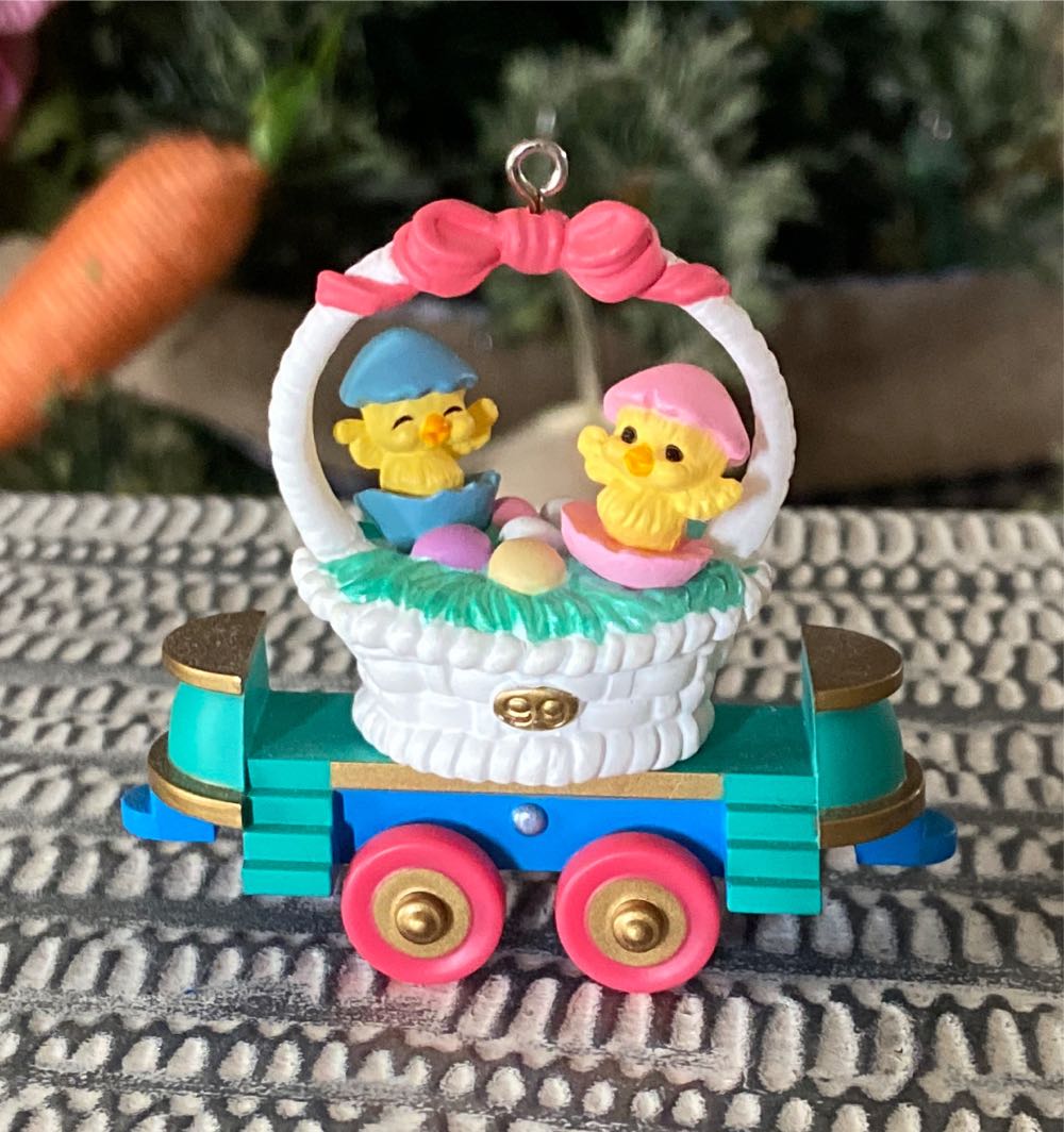 Easter Collection Cottontail Express #4 Flatbed Car - Cottontail Express (Easter Train) ornament collectible [Barcode 015012479140] - Main Image 4