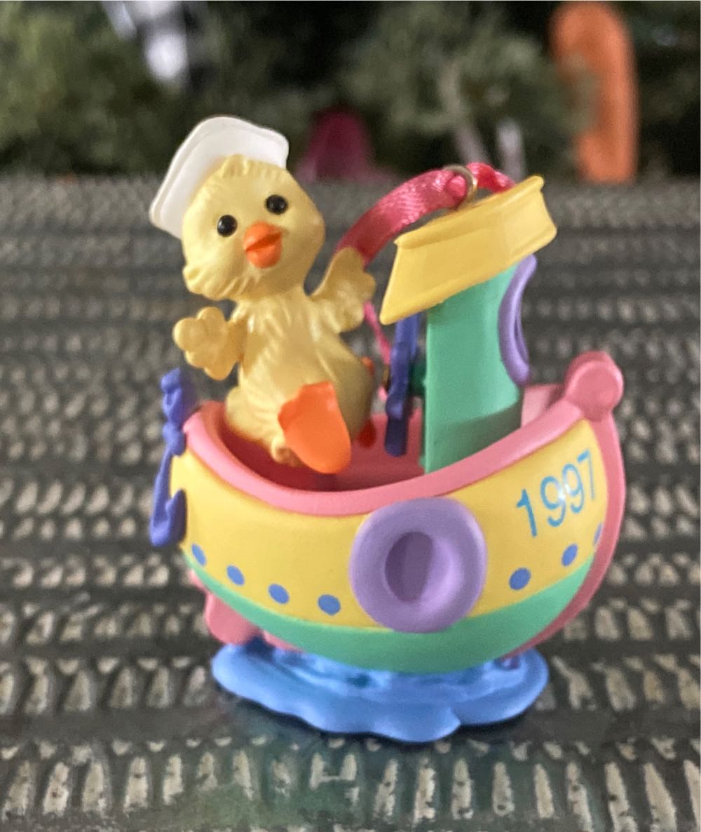 Here Comes Easter #4F - Here Comes Easter (Easter) ornament collectible [Barcode 015012391282] - Main Image 3