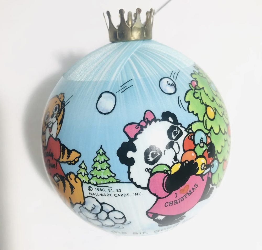 Shirt Tales - Shirt Tales (Pop Culture) ornament collectible - Main Image 3