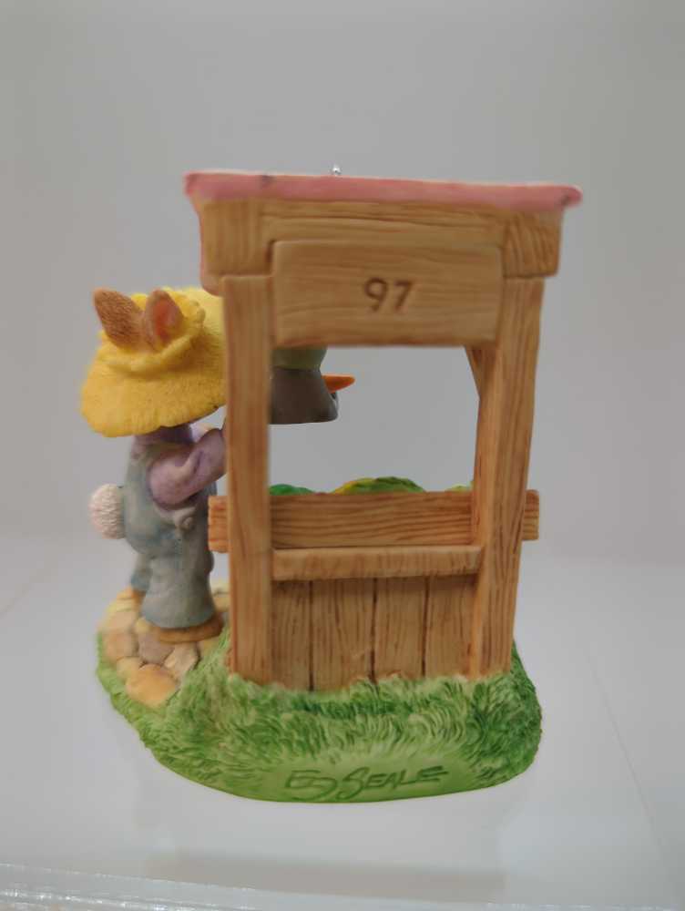 Farmers Market-Tender Touches - Hallmark Keepsake Collector’s Club (Easter) ornament collectible [Barcode 015012376920] - Main Image 3