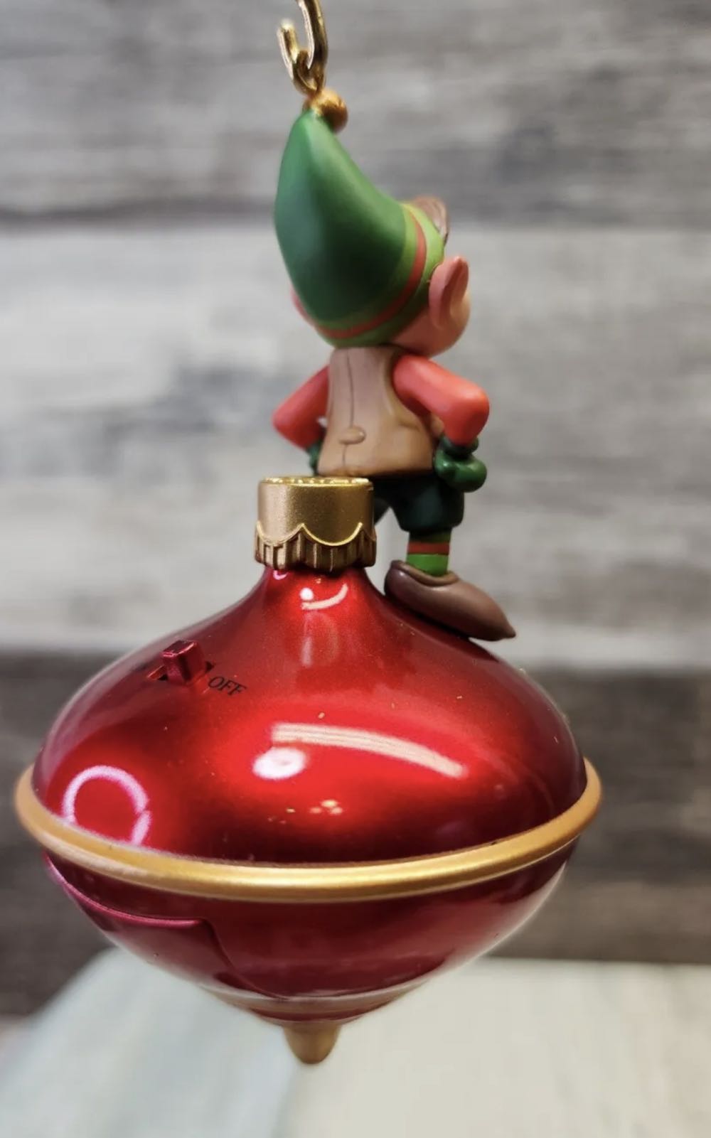 Peek-Buster Elf - Peekbusters (Elf) ornament collectible [Barcode 795902056551] - Main Image 4