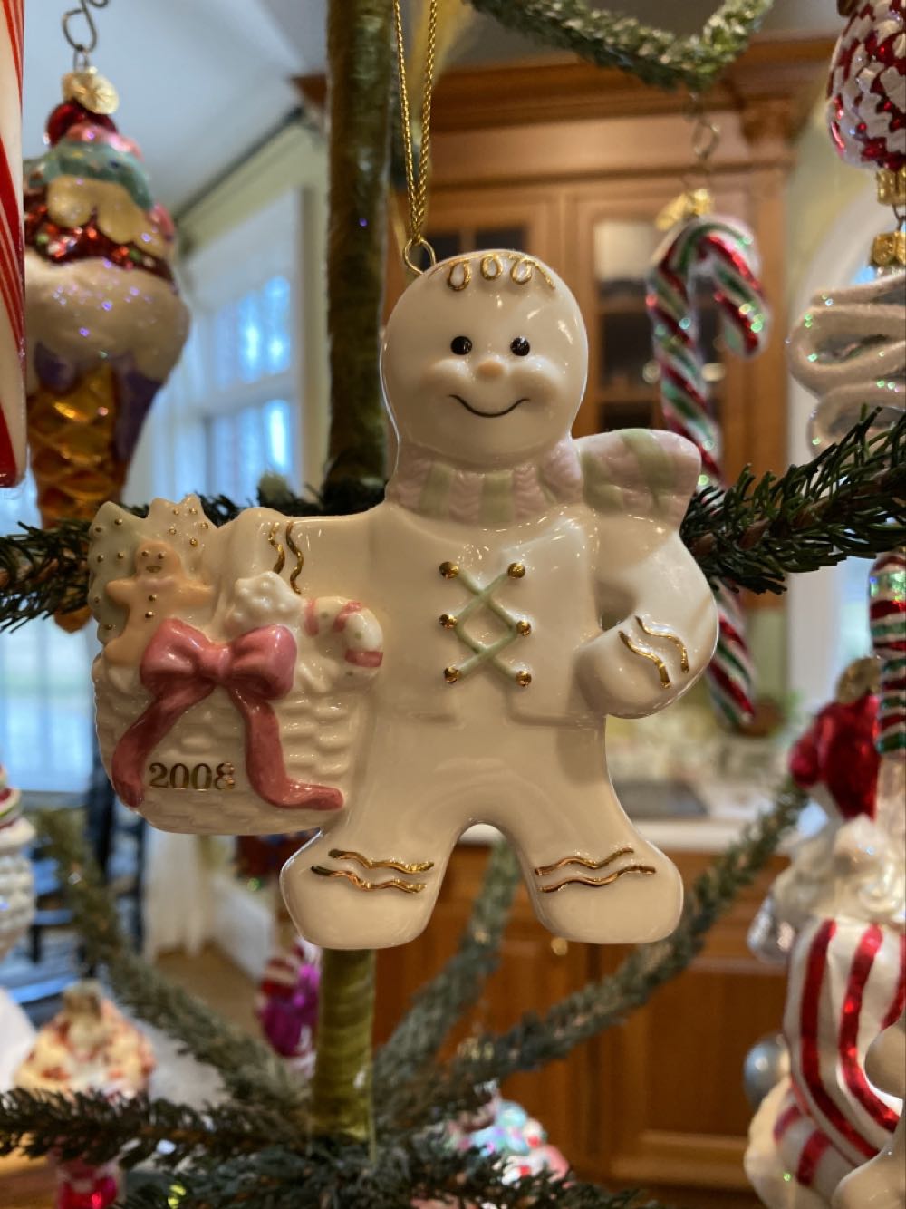 Lenox Gingerbread Generosity Ornament  ornament collectible [Barcode 882864163578] - Main Image 2