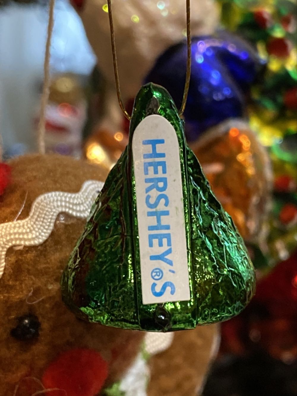 Hershey’s Miniature Kisses - Hershey’s Kisses (Candy) ornament collectible [Barcode 086131662515] - Main Image 4