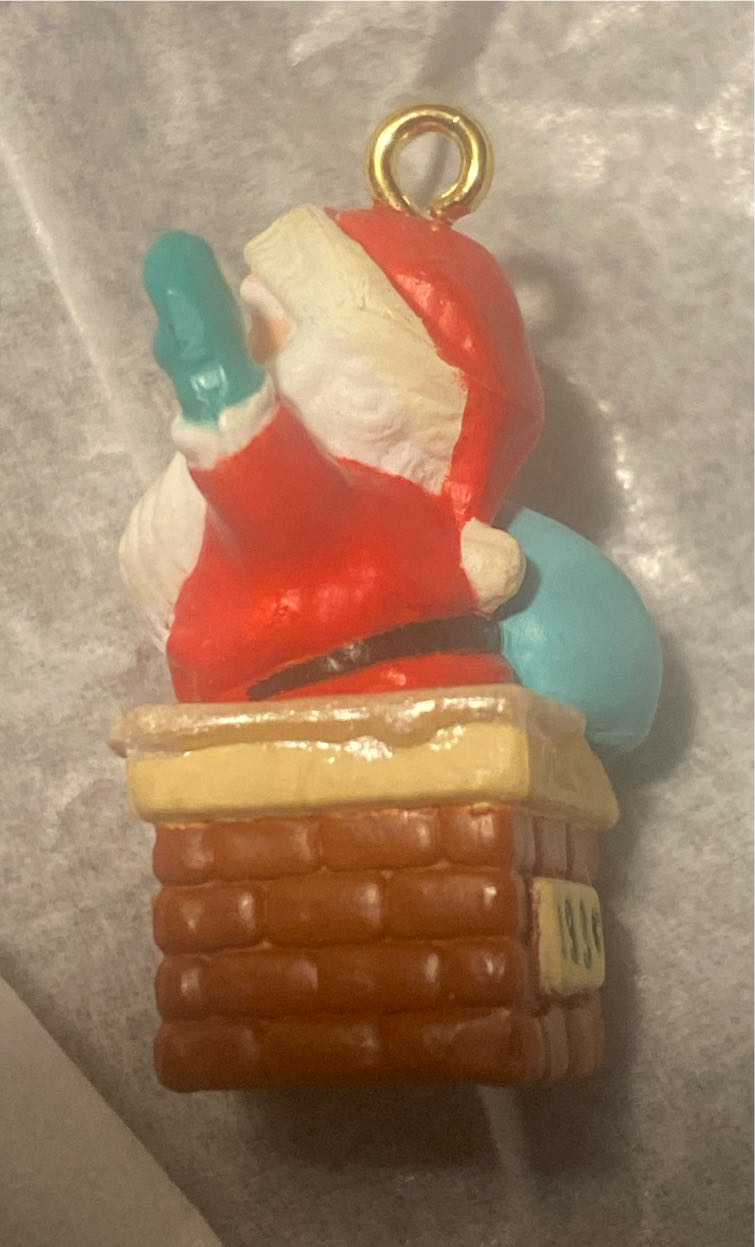 Perfect Fit - Santa (Keepsake Miniature) ornament collectible - Main Image 4
