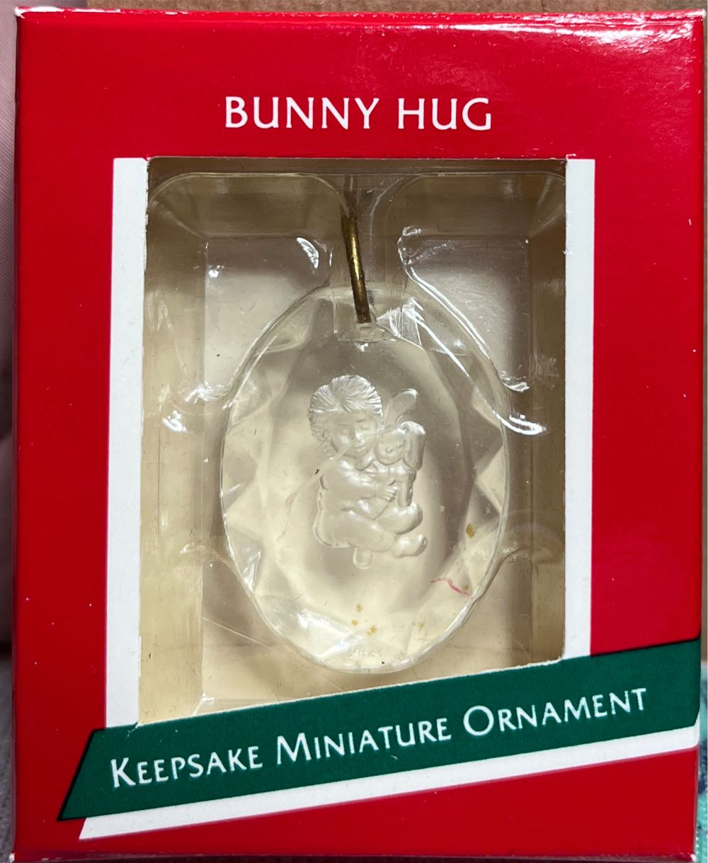 Bunny Hug  (Keepsake Miniature) ornament collectible - Main Image 2