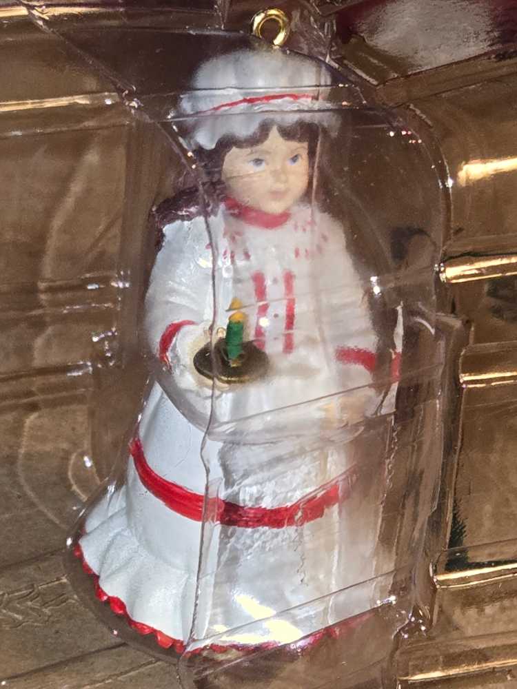 Christmas By Candlelight  ornament collectible [Barcode 018100513368] - Main Image 4