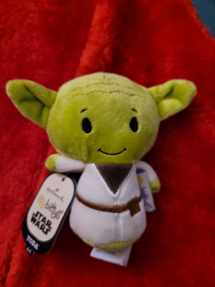 itty bittys Yoda - Star  Wars (Itty Bitty’s) ornament collectible [Barcode 763795976621] - Main Image 2