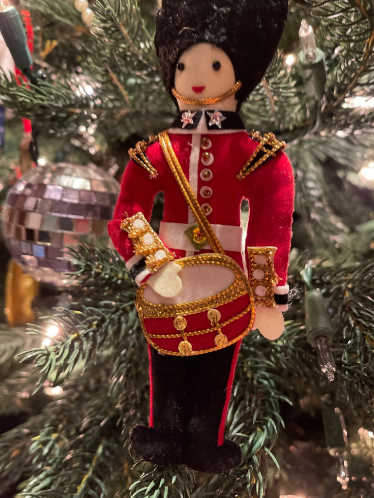 Heirloom Ornament Groucho Greetings