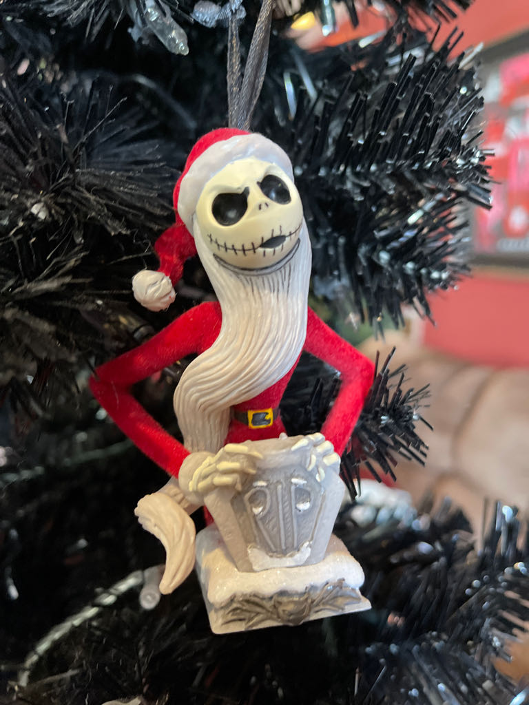 Angel Daisy with Mistletoe