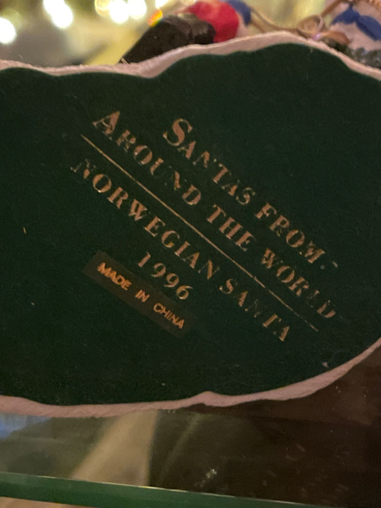 Norweigen Santa - Santas From Around The World (Christmas figures) ornament collectible - Main Image 2