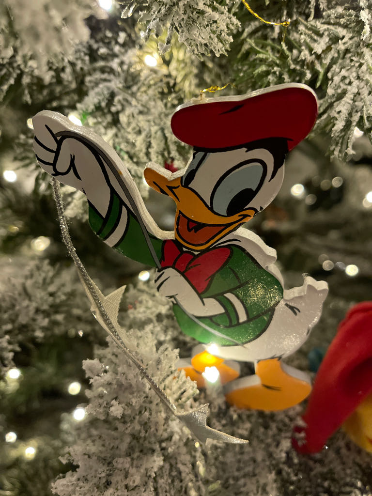 Mickey And Minnie Little Tailor