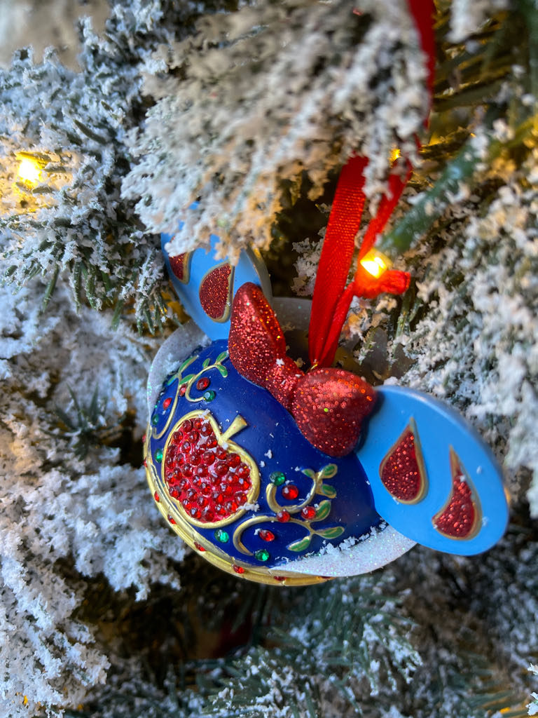 Snow White Earhat  (Disney Princesses) ornament collectible - Main Image 1