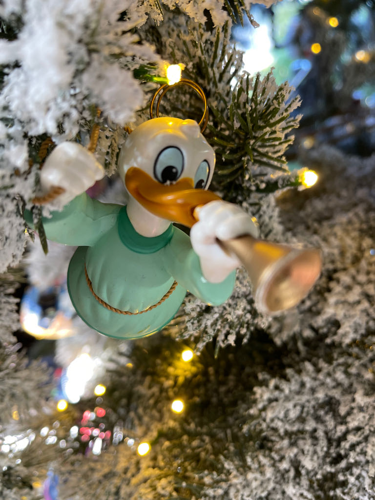 Angel Donald  (Disney Mickey And Friends) ornament collectible - Main Image 1