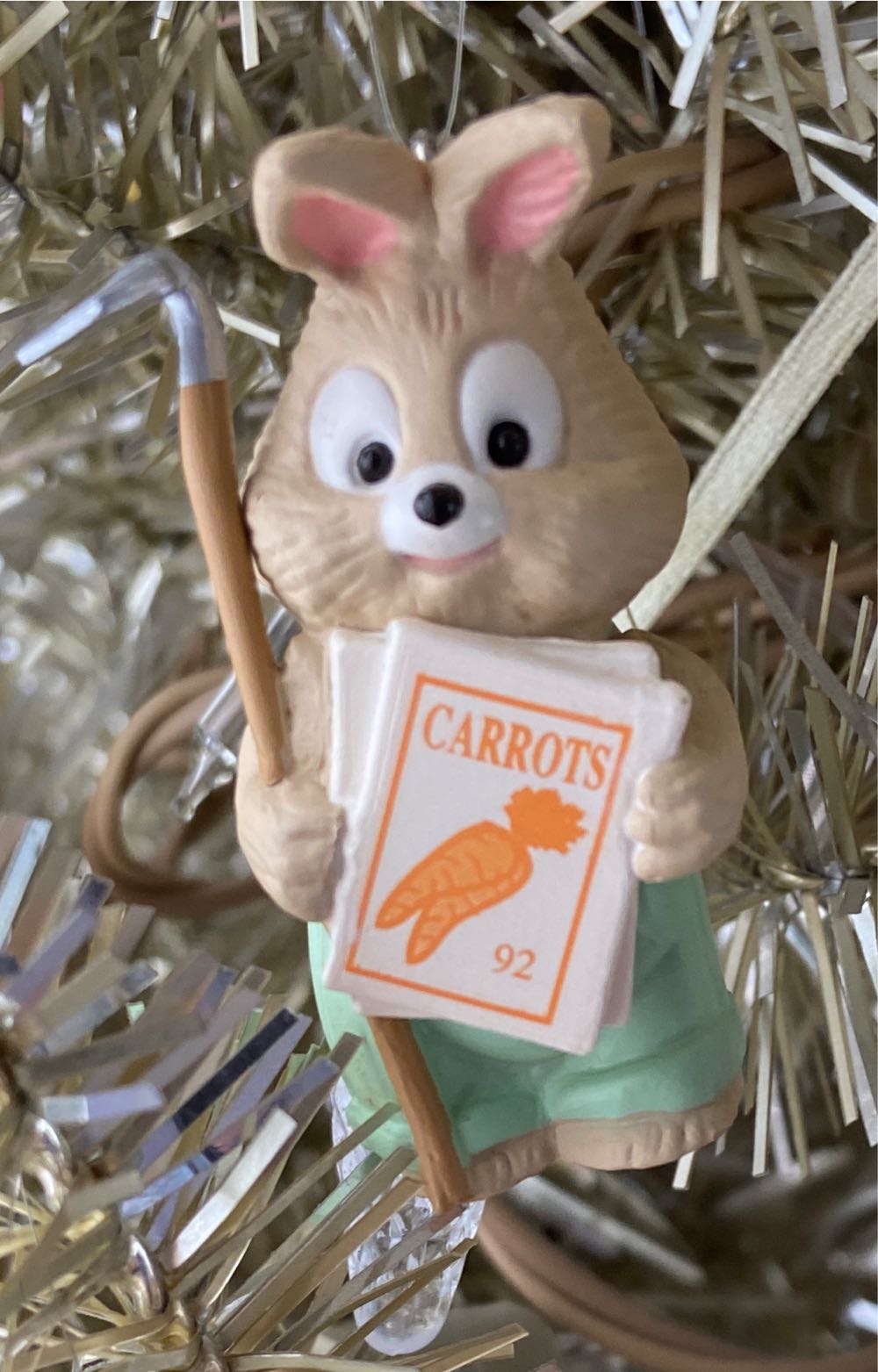 Hallmark Keepsake. Spring. 1992. Cultivated Gardener. - Keepsake Ornament (Easter) ornament collectible [Barcode 070000046902] - Main Image 3