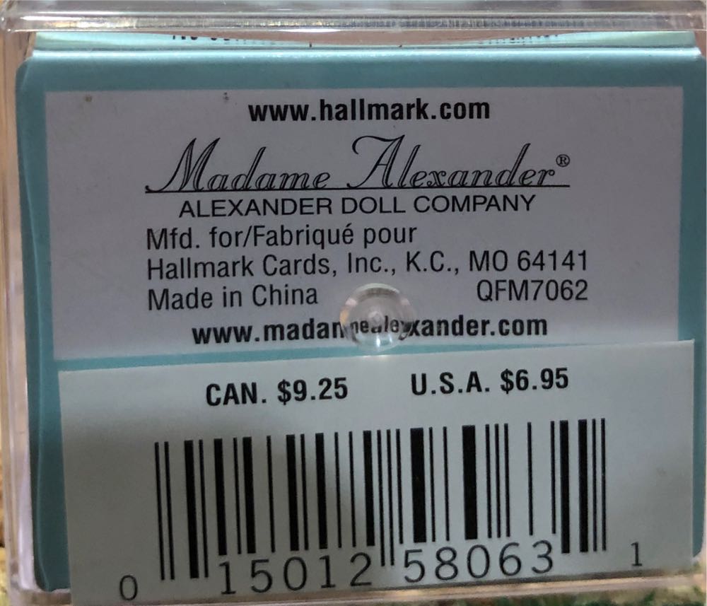 MMA Little Red Riding Hood - 1991 - Miniature Madame Alexander (Madame Alexander) ornament collectible [Barcode 015012580631] - Main Image 3