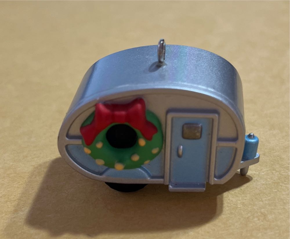 Cozy Birdhouse Camper - Repaint - Miniature (Camping) ornament collectible [Barcode 763795014804] - Main Image 4