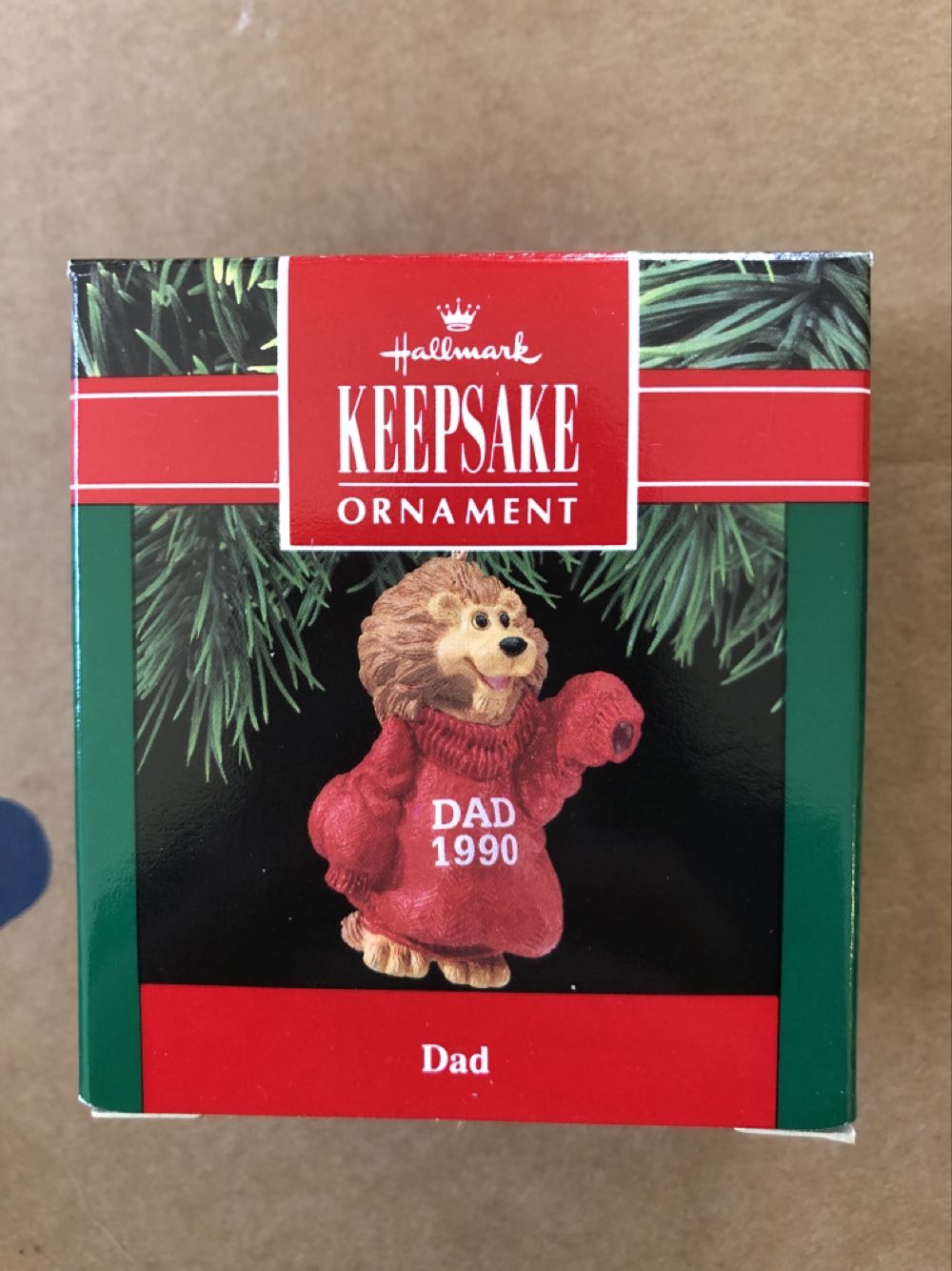 Dad  ornament collectible [Barcode 070000027420] - Main Image 1