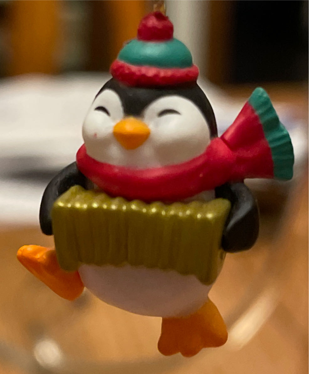 Accordion-Playing Penguin - Miniature - Hallmark KOC Member Exclusive (KOC Member Exclusive) ornament collectible - Main Image 4